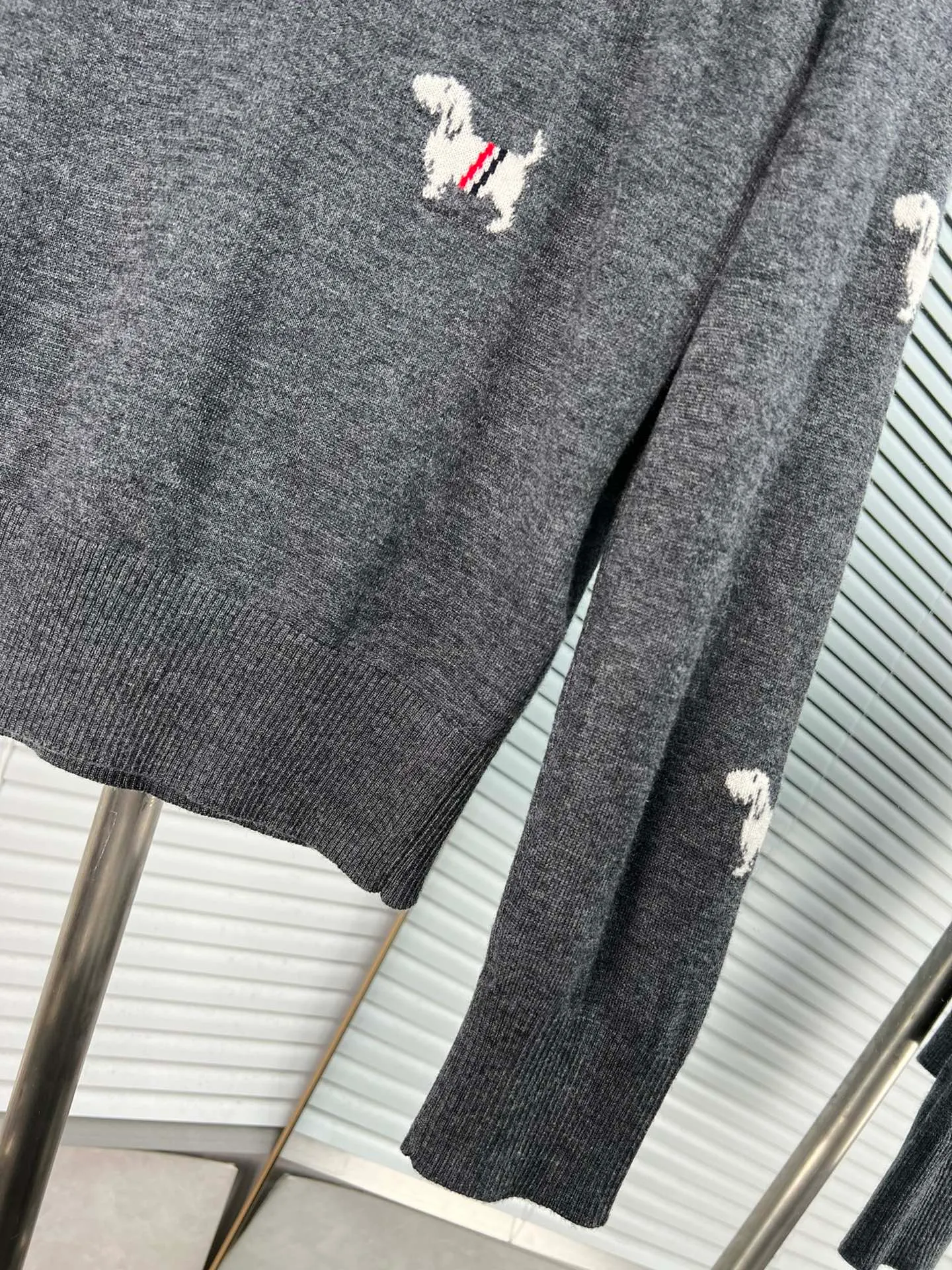 Thom Browne ➡️ logo TBClassic Classic Quality⚠️ ， ， ， ， ❗️❗️ ， ！ TBSeries ， ， ！ :Navy Blue Gray Sizes：0.1.2 （SML ）